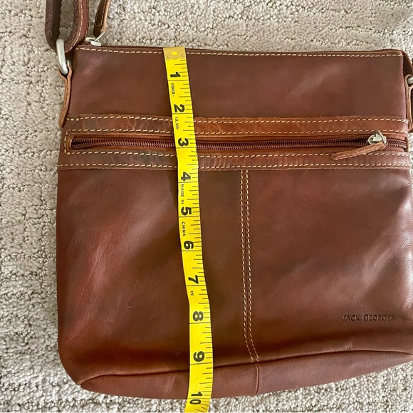 Jack Georges voyager brown leather cross body bag. Adjustable strap. Like New! - Picture 7 of 8